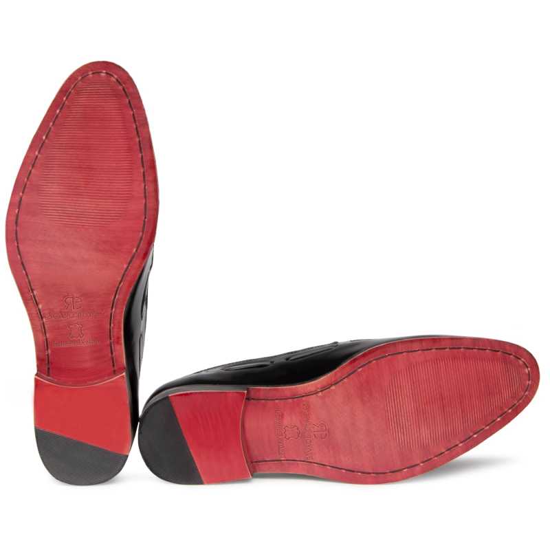 The Russel Slip-On in Black - Escaro Royale