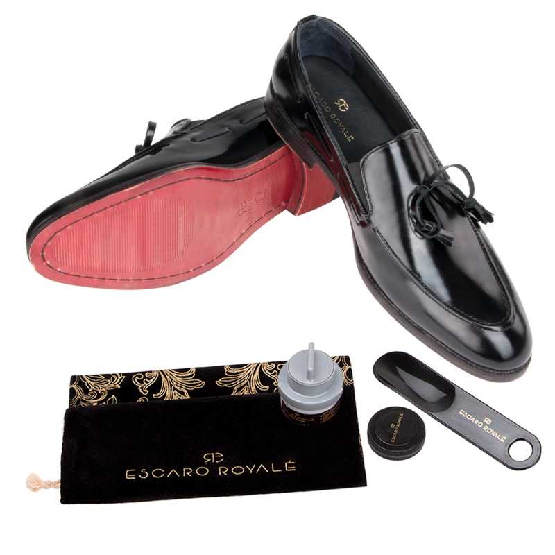 The Russel Slip-On in Black - Escaro Royale