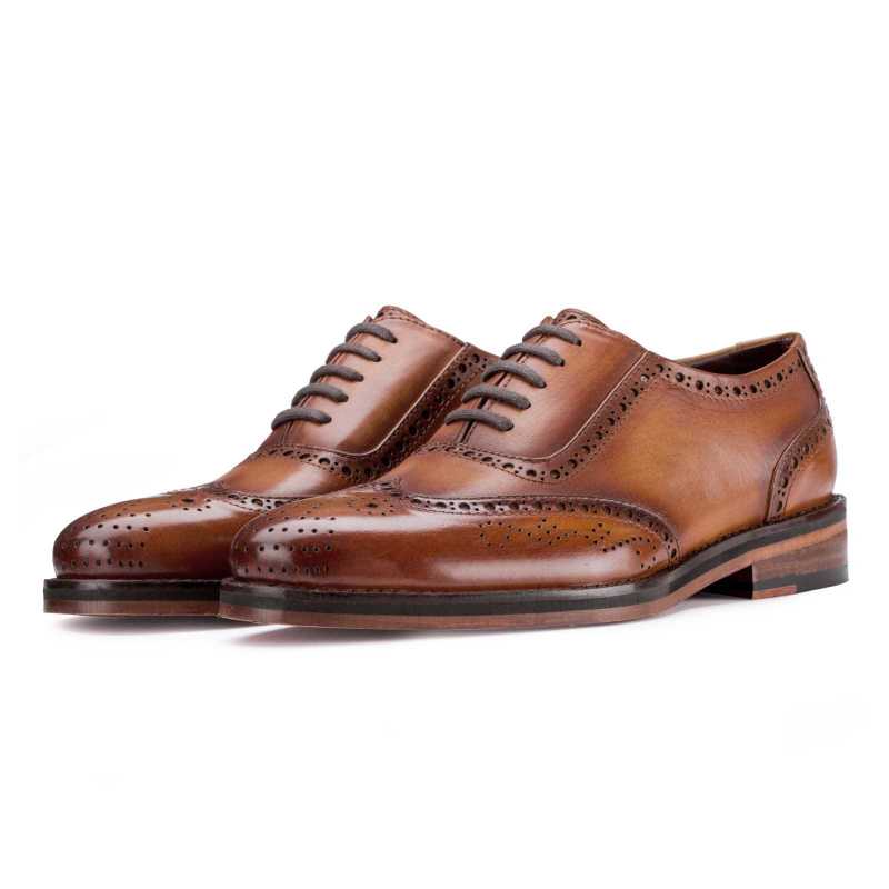 Tessio Dual-Shade Burnished Tan Wingtip Brogues - Escaro Royale
