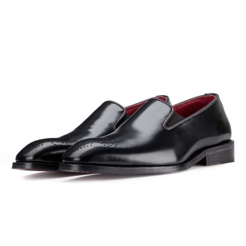 Black Medallion Slip On - Escaro Royale