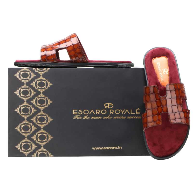 Iconic Textured Sliders - Cognac - Escaro Royale